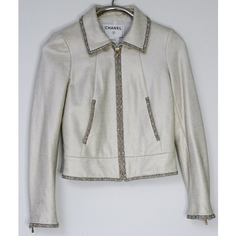 CHANEL Beautiful Women Jacket. Great condition.